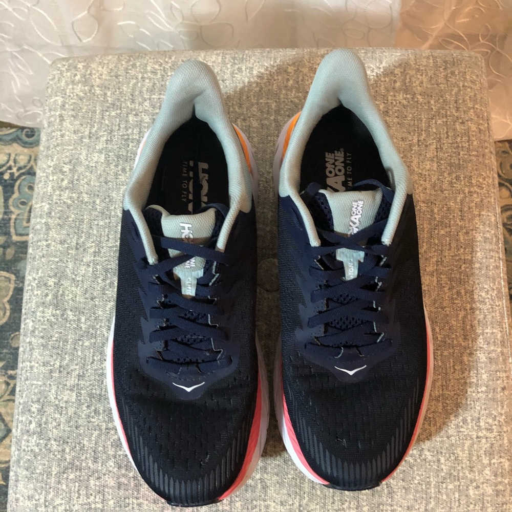 Hoka One One Clifton 7 size Women 8D